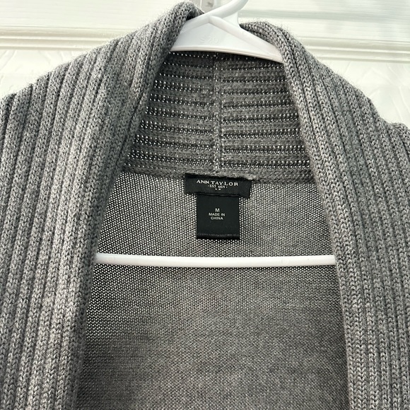 Ann Taylor Charcoal Gray Long Open Cardigan - Picture 2 of 4